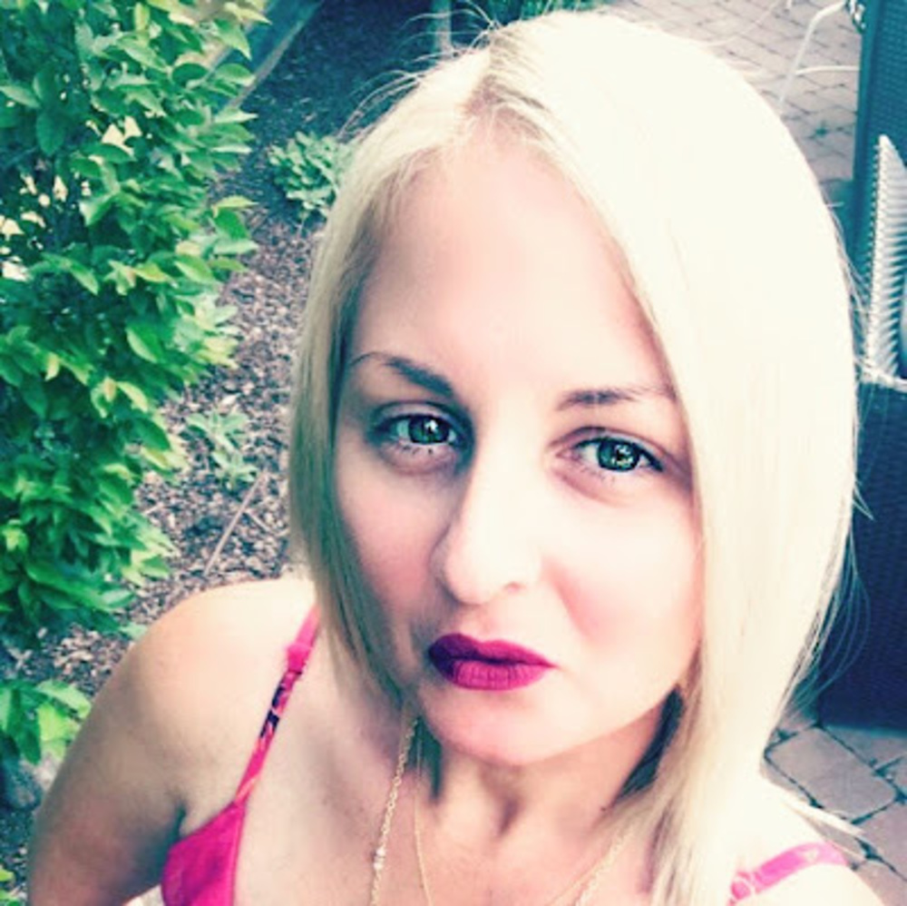 Meet your Posher, Jena